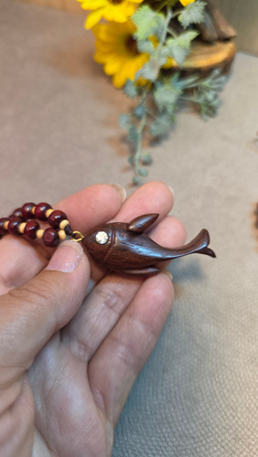 گردن آویز نماد اسفند